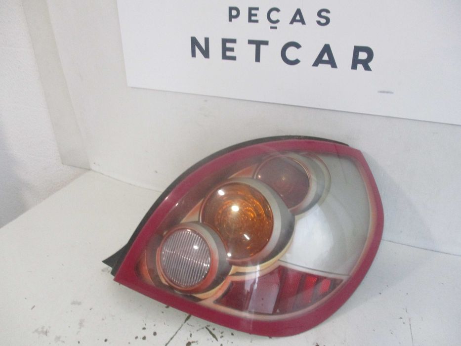 farolim farol tras direito nissan Almera N16 2003