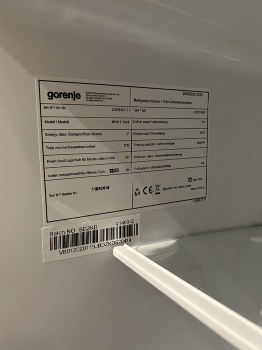 Lodówka Gorenje RF3121PW4 z zamrażalnikiem górnym 118,2 cm Biała