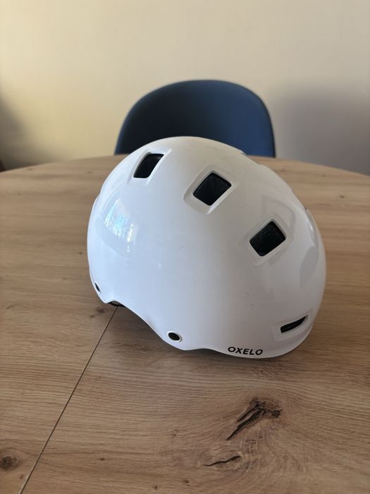 Sprzedam rower dziecięcy. W zestawie kask rowerowy gratis.