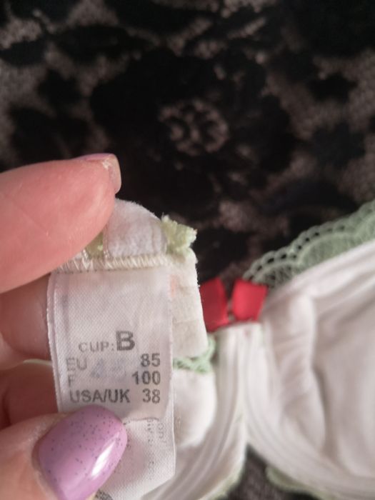Biustonosz rozm 85 B