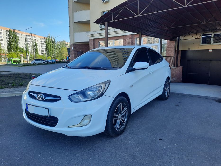 Продам Hyundai Accent 1.4 газ/бенз