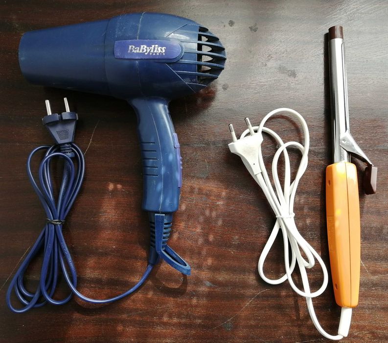 conjunto de secador e ferro de cabelo