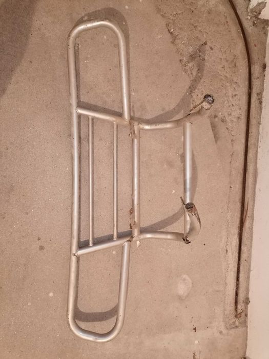 Grelha Frontal/Mata vacas Suzuki Vitara vergado/ amolegado