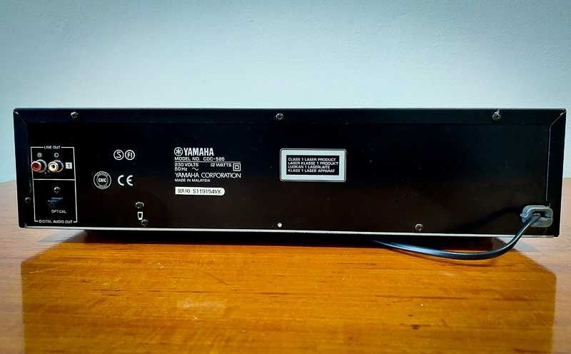 Yamaha Natural Sound Compact Disc Player CDC-585
