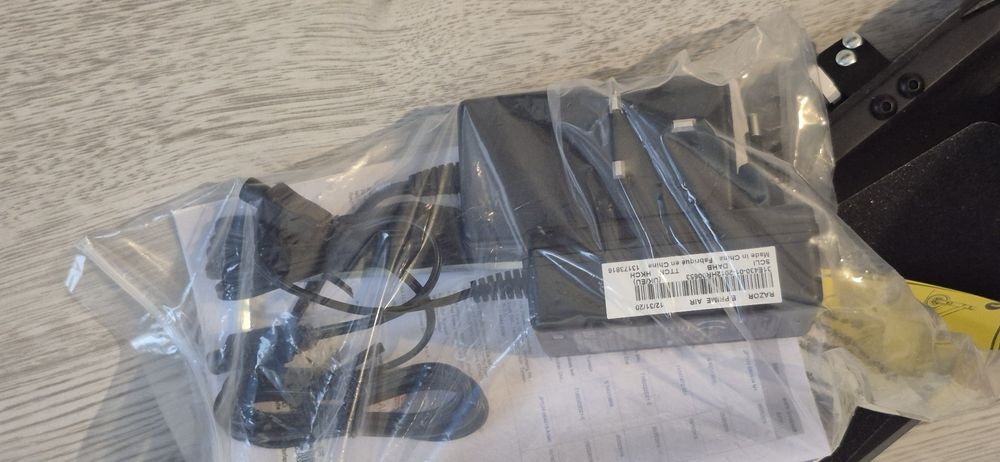 Hulajnoga elektryczna Razor E Prime Air