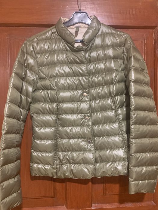 Курточка пухова легка