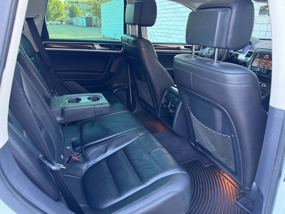 Volkswagen Touareg Car Invest Ukraine Лізинг