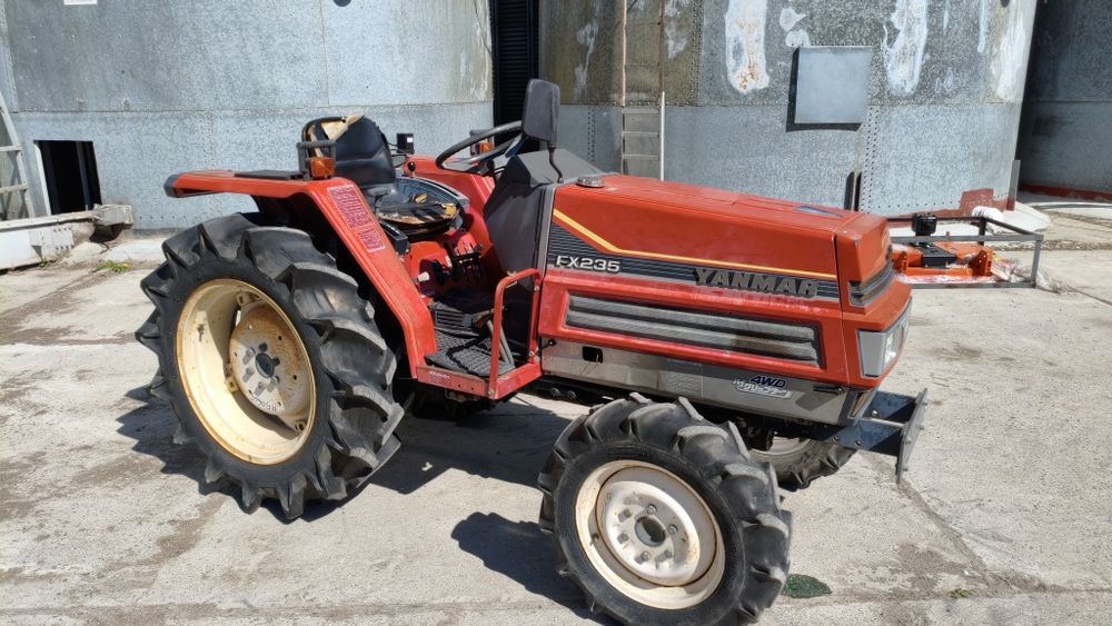 traktorek Yanmar FX235D 4WD