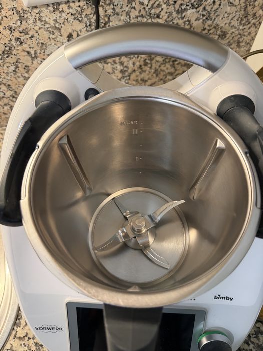 Bimby TM6 como nova e com varios acessorios.