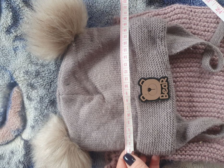 Зимова дитяча шапка