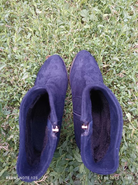 Замшеві сапожки 40 розмір