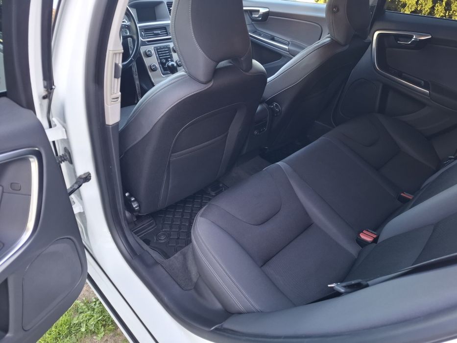 Volvo v60 lift Ekonomiczny Zadbany Serwisowany