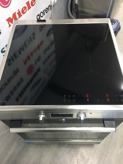 Нова Індукційна електрична плита Electrolux 220-380 Вт