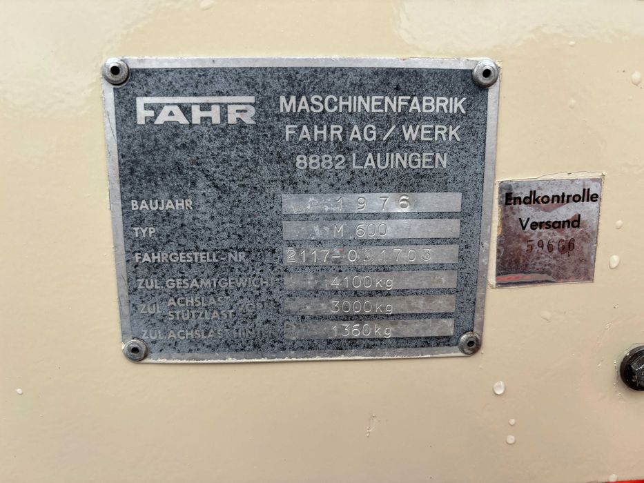 комбайн Deutz Fahr M600 з Німеччини.