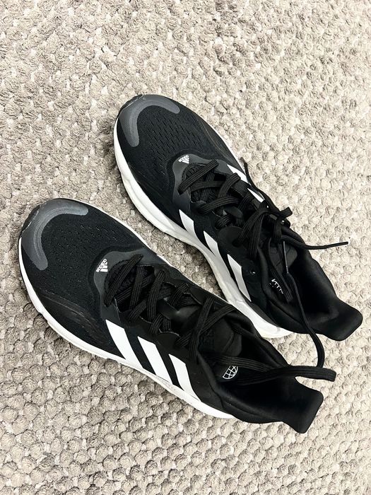 Жіночі красовки adidas