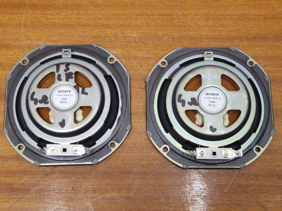 Sony płaskie głośniki 1-825 , 964-11 solidne 4ohm 11cm 12cm