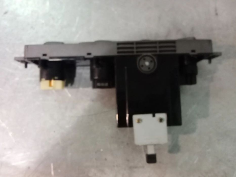 COMANDO / REGULADOR SOFAGEM AC KIA CARNIVAL 0K57A61190