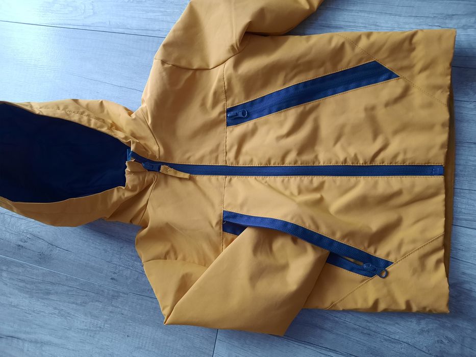 Musztardowa kurteczka przeciwdeszczowa r. 104