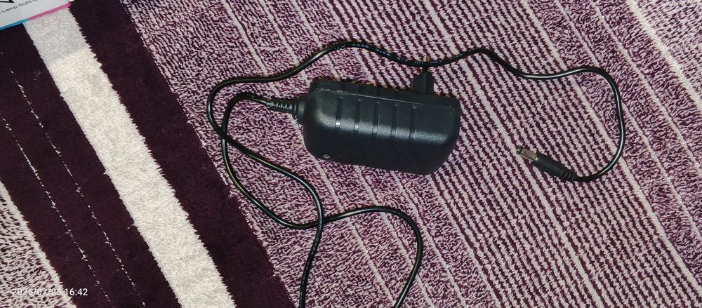 Продаю речі для монікьуру