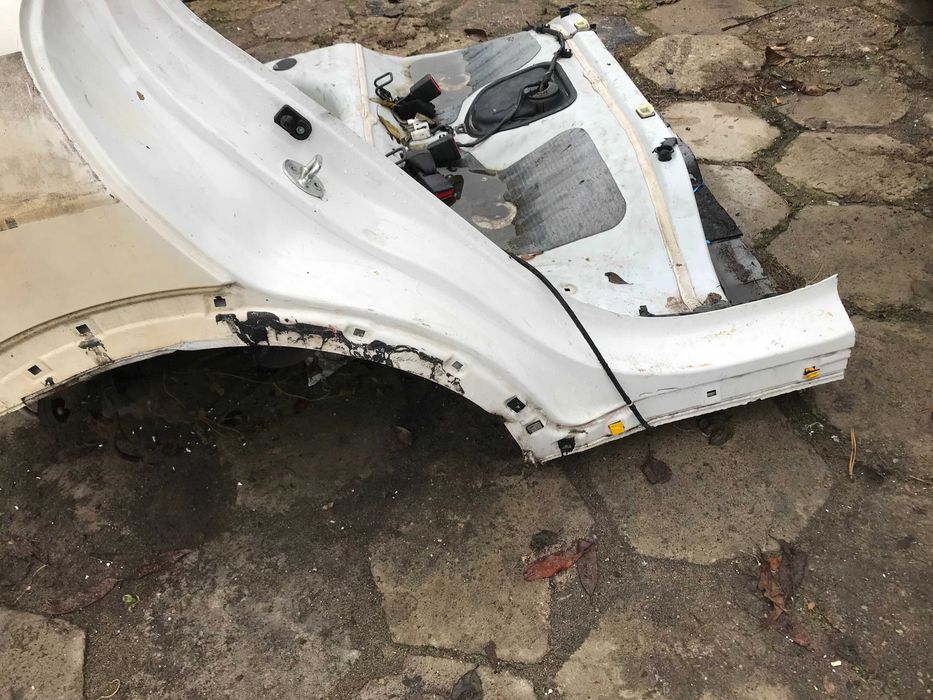 Kia Stonic tylna ćwiartka prawa poszycie wanna