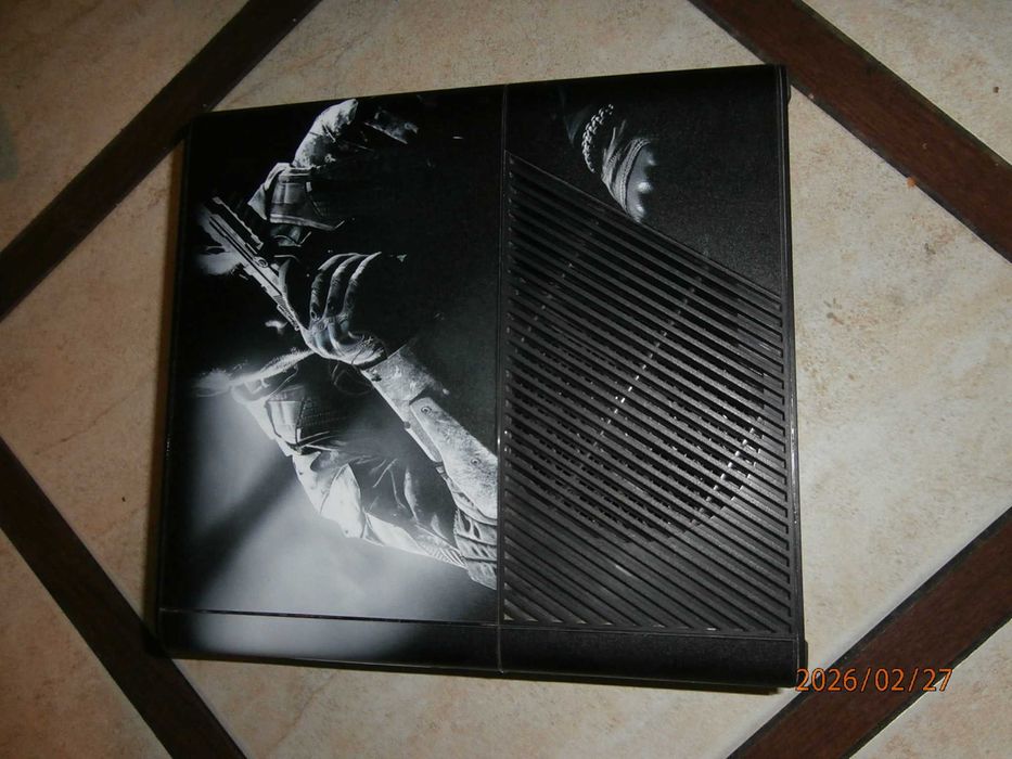 Konsola Xbox 360 E 250G + okablowanie + pad + 5 gier Cena Ostateczna