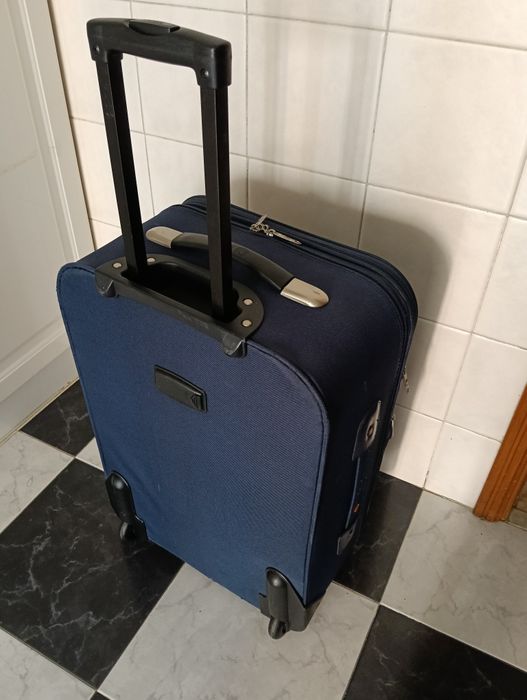 Mala de porão usada uma vez como nova