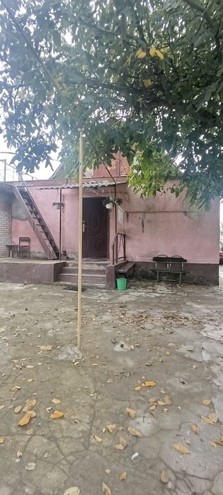 Продам будинок зі зручностями на Крошні.