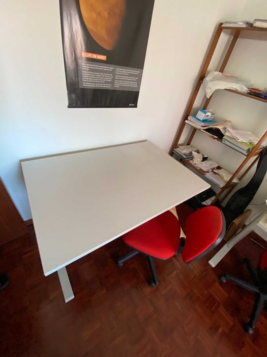 Mesa simples escritório