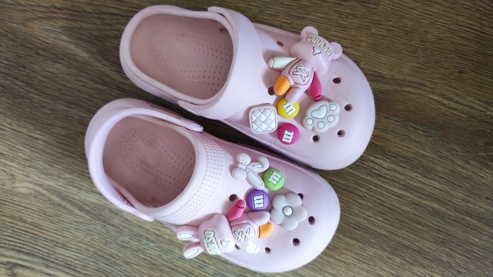 Крокси для дівчинки