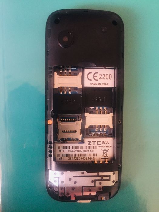 Telemóvel ZTC usado