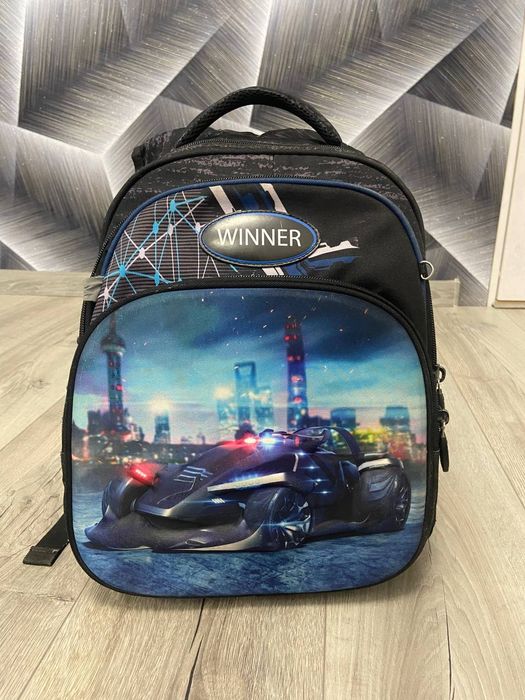 Портфель для хлопчика 2-3-4 класи