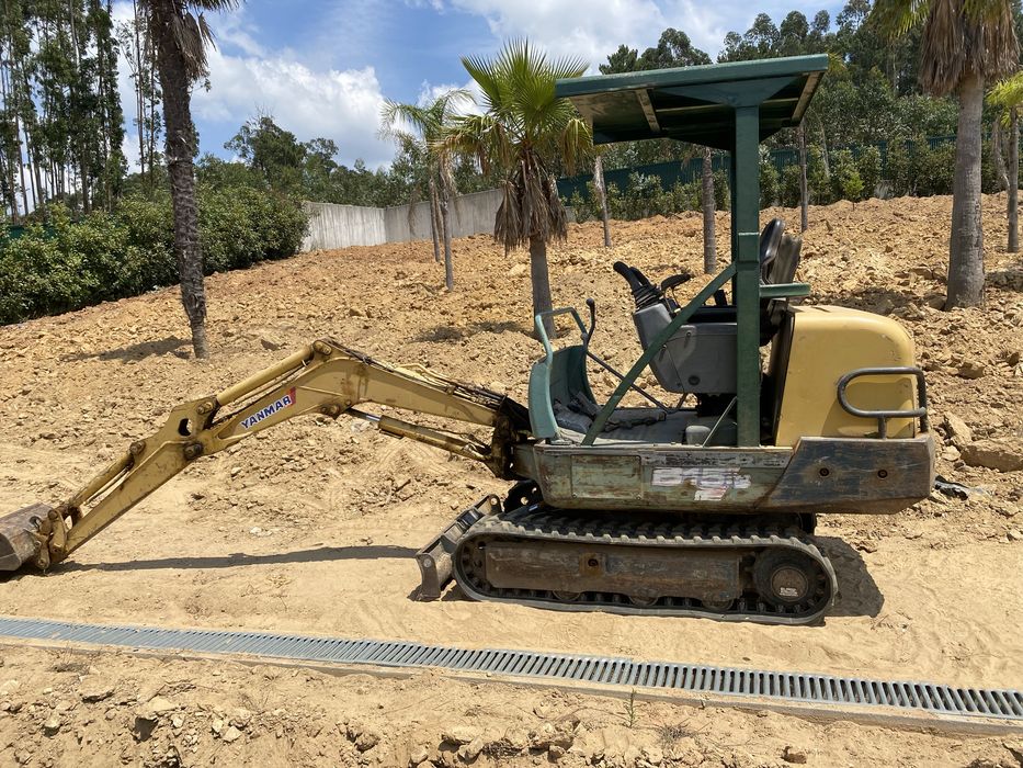 MINI Giratoria Yanmar B15.3
