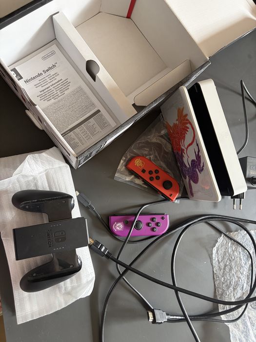 Nintendo Switch Oled Pokemon Scarlet & Violet edition