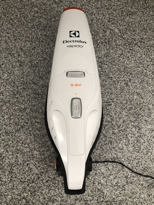 Aspirador manual Eletrolux Rapid (Suporte regulável)
