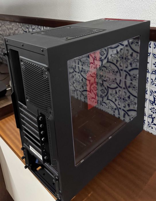 Caixa NZXT S340 Mid Tower Case Black/Red