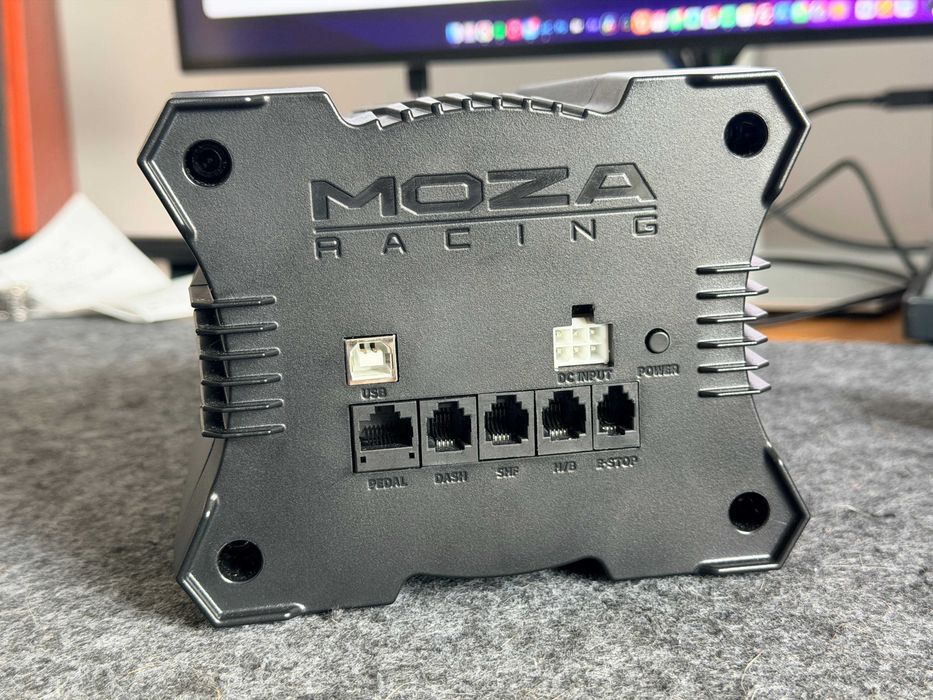 Baza Moza R12 V2