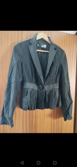 Blazer preto com bolsos da I Love Moschino com botão coração