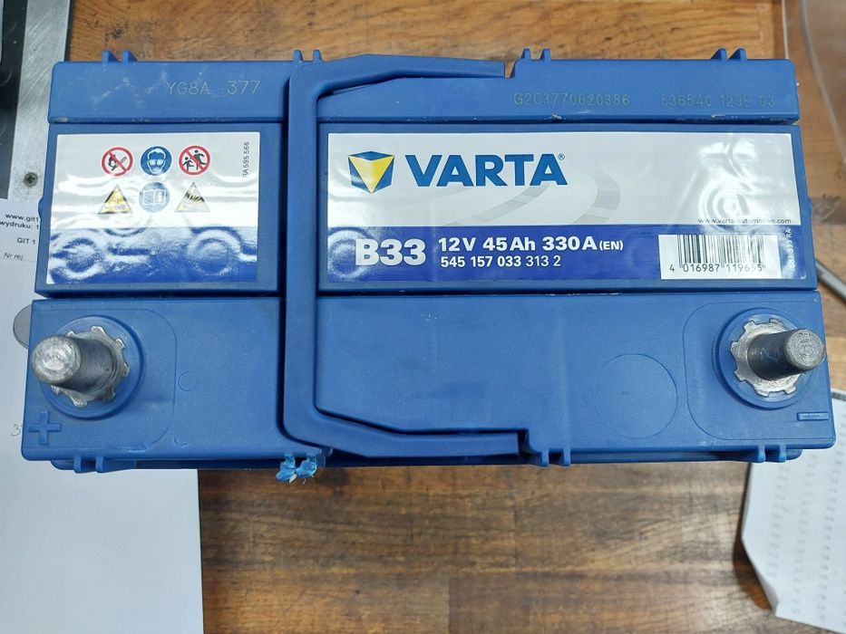 Akumulator Varta Blue 45Ah 330A Lewy +