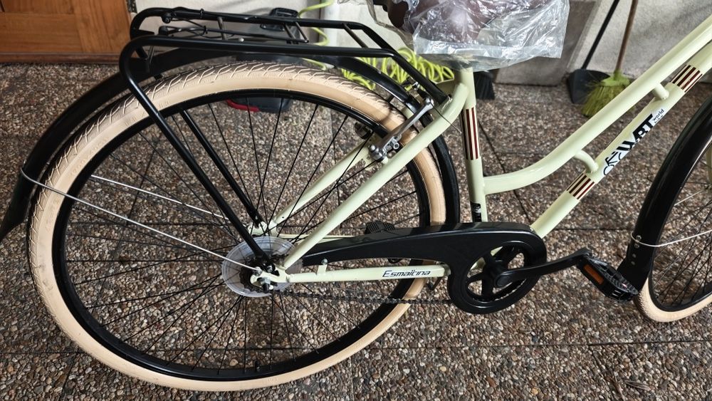 Bicicleta para passeio completamente nova