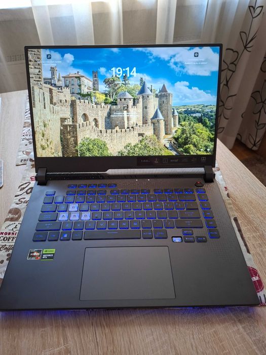 ASUS ROG Strix G15 G513RC R7-6800H GeForce RTX3050 na prezent zamienię