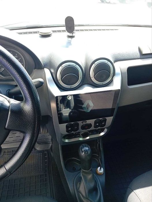 Renault Logan 2011р