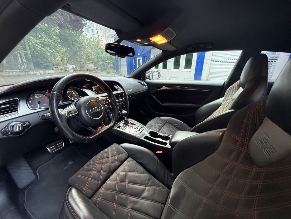 AUDI S5 2012 Офіційна