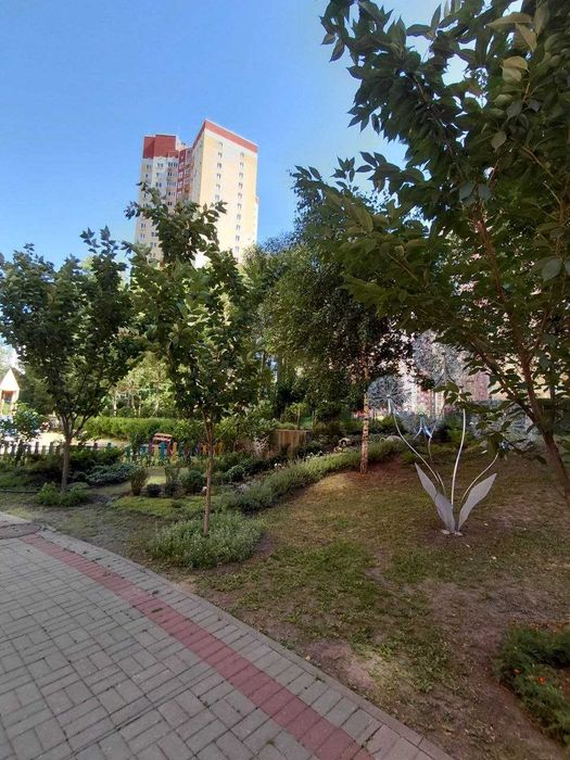 Продається однокімнатна квартира 43.3м2 метро Іподром Голосіївський район