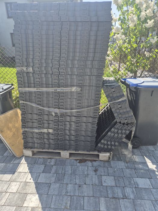 Kratka podjazdowa pod  samochód super