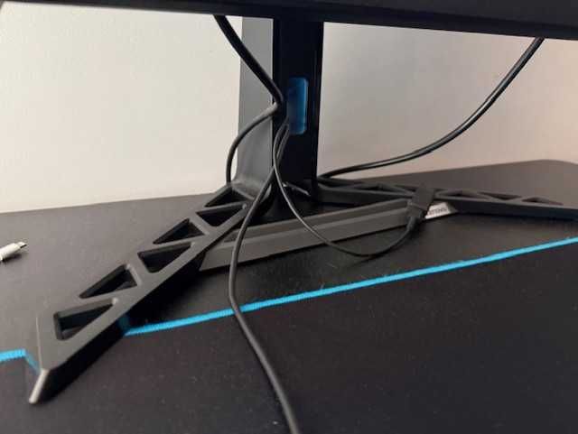 Lenovo Legion R27qe - 180hz- 1440p - 0.5MS