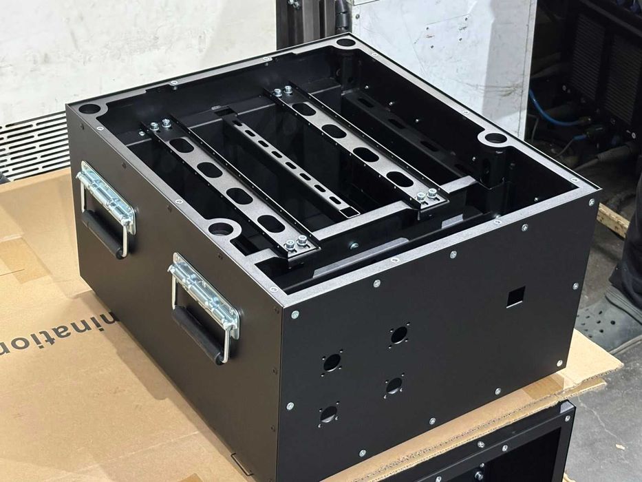 КОРПУС для збирання АКУМУЛЯТОРІВ  8S LiFePO4  280Аh, 314Аh