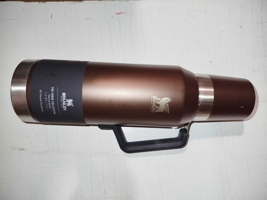 Термос Stanley Classic 2,5/2QT (2,3/1,9L) Master/Forge 1,3L