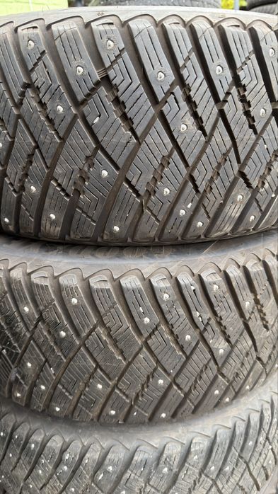 235/50/18 Goodyear ultra Grip ice arctic