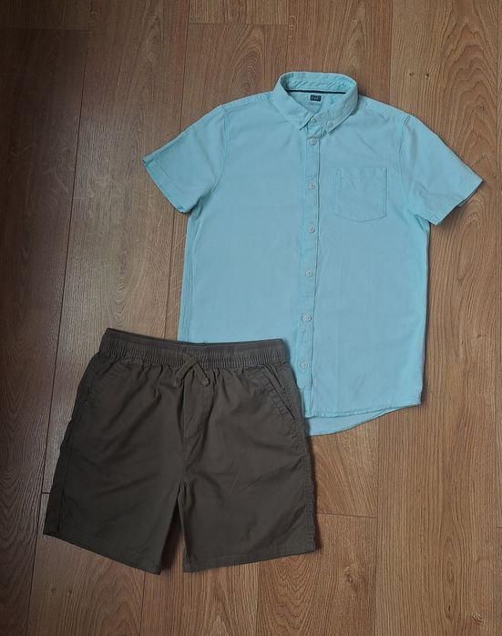 Светлая тенниска рубашка и  шорты для мальчика