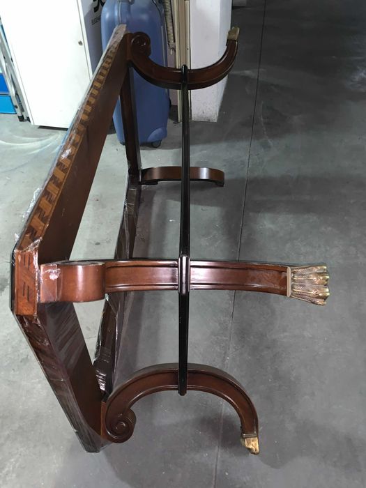 Living Room Table, Like New Walnut Root64550495859843123